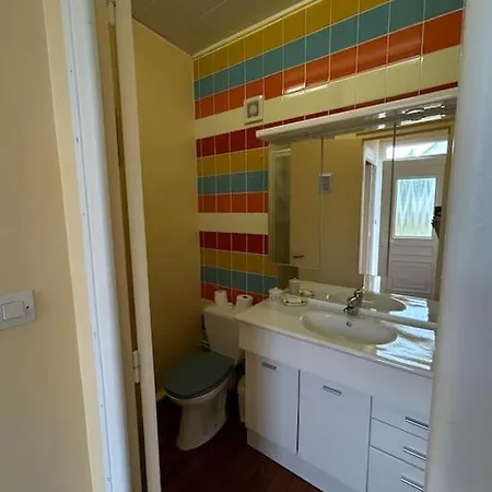 Maison A 50 M De La Сasa de vacaciones Saint-Jean-le-Thomas
