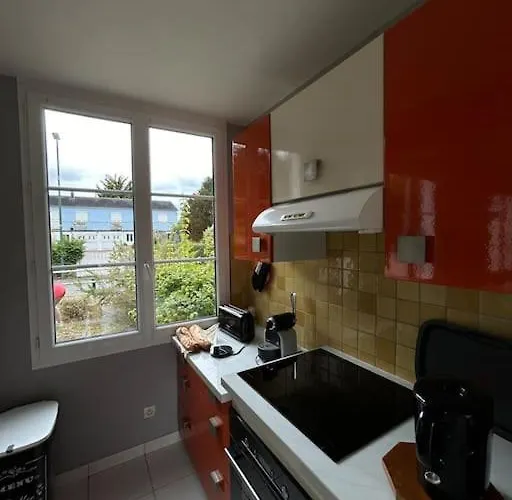 Maison A 50 M De La *