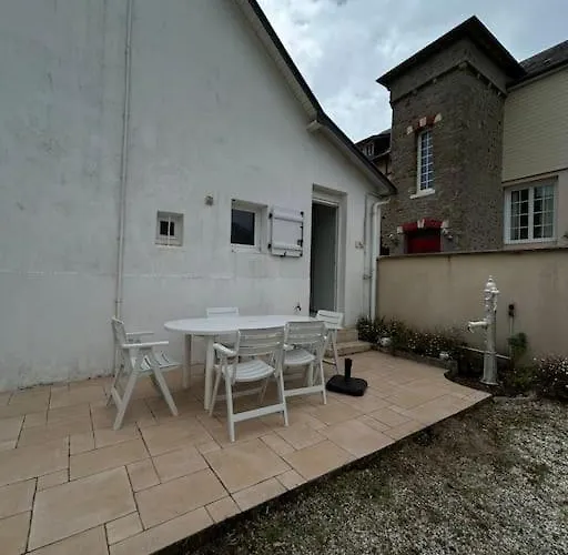 Holiday home Maison A 50 M De La *